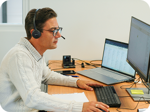 Notre service client est joignable par téléphone et mail.